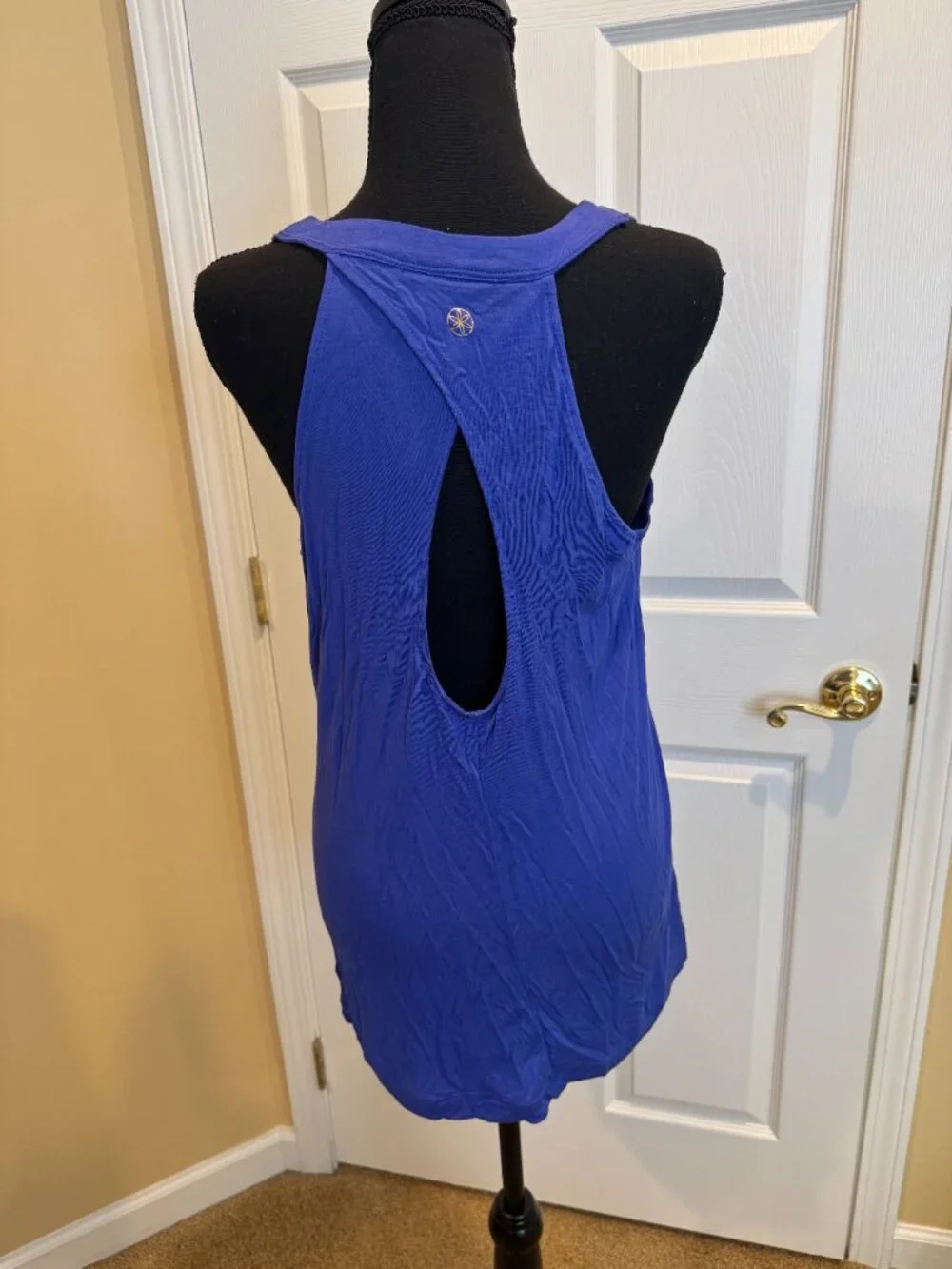 Gaiam Tank Top, Blue and Silver, SIze M - Picture 4 of 5